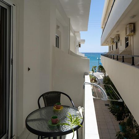 Apartamento Giant Woman Tsoútsouros Exterior foto