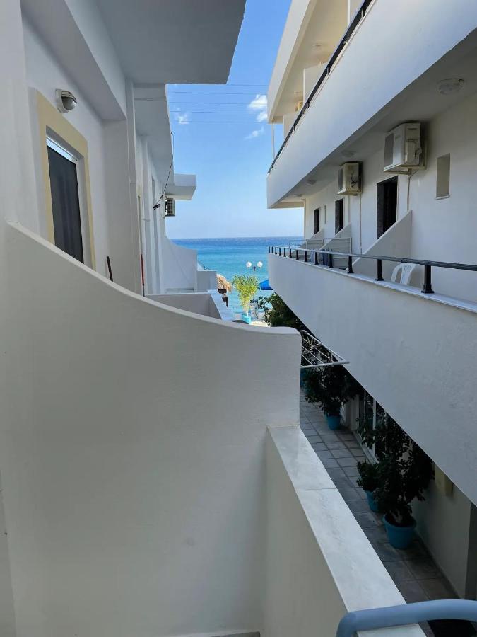 Apartamento Giant Woman Tsoútsouros Exterior foto