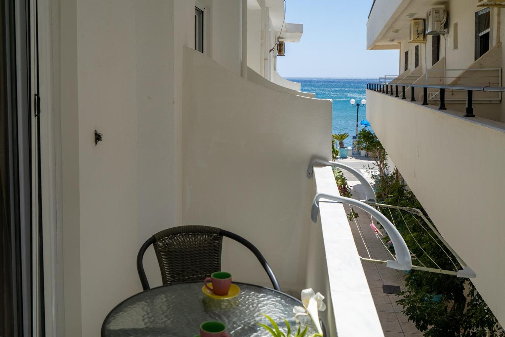 Apartamento Giant Woman Tsoútsouros Exterior foto
