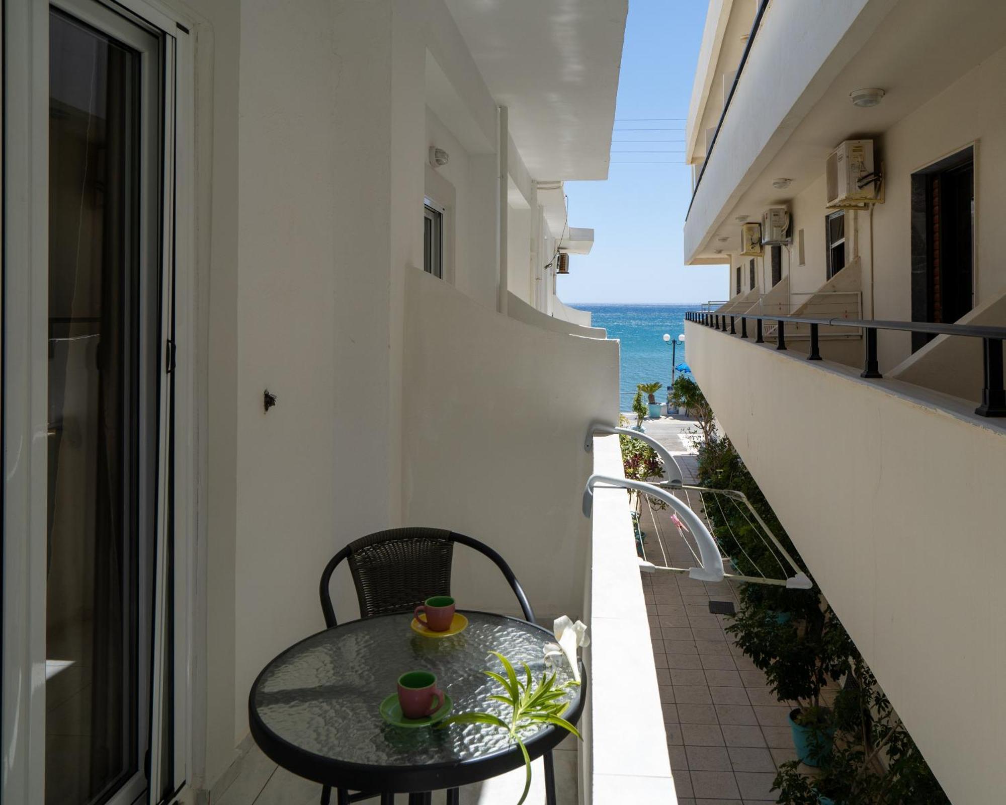 Apartamento Giant Woman Tsoútsouros Exterior foto